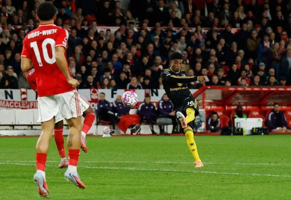 曼联2-2险平连胜终结!阵容两弱点暴露,阿莫林想争四1月必须买人